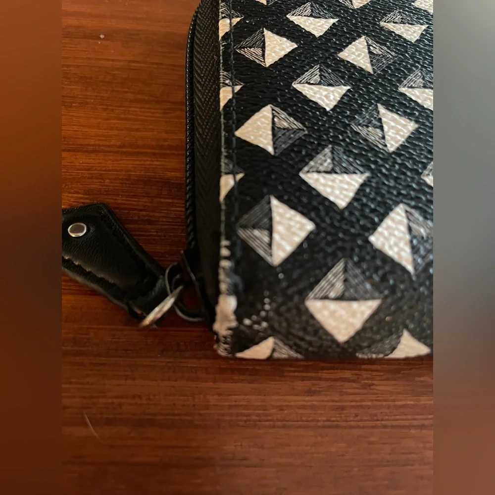 Vera Bradley Wallet Black White
